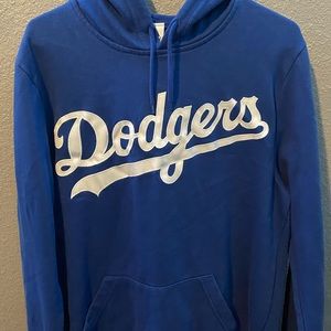 I am selling this dodger sweatshirt. It’s men medium